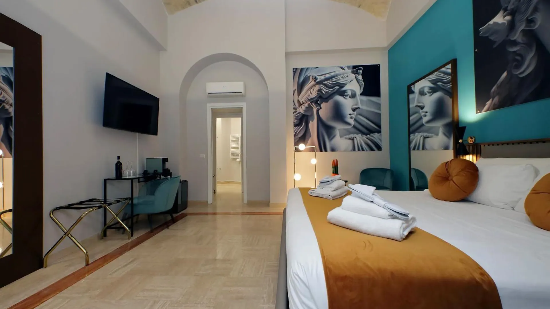 Charming Suites Navona Rome 0*,