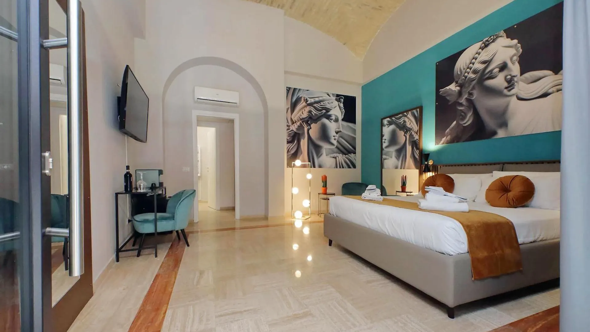 Charming Suites Navona Rome Guest house
