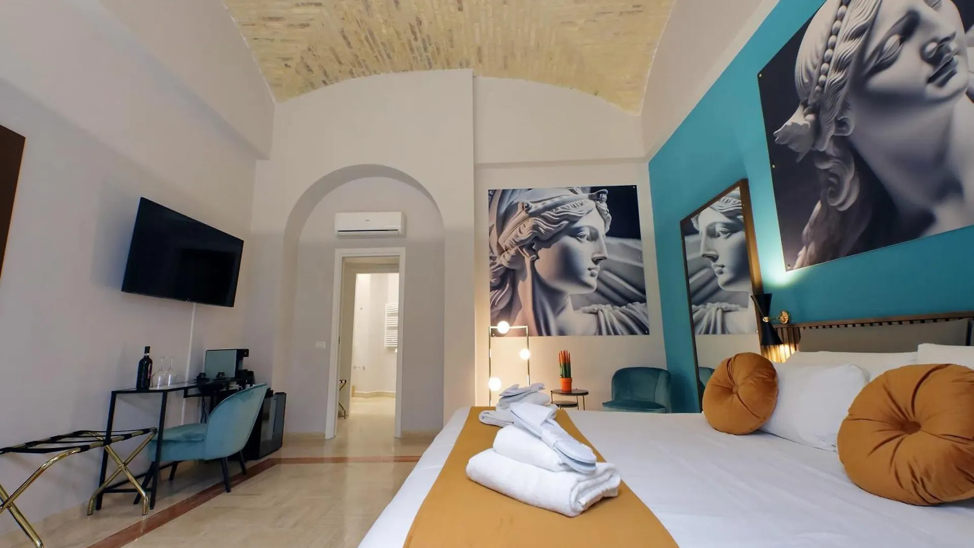 Guest house Charming Suites Navona Rome Italy
